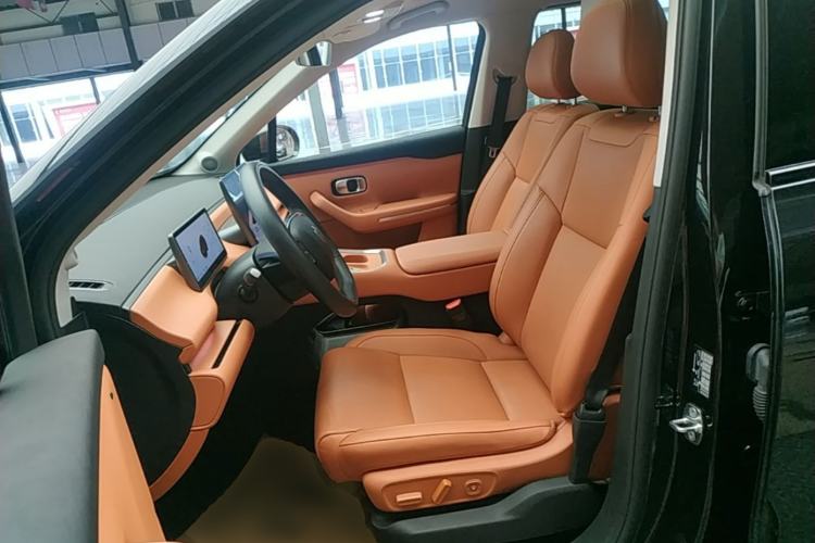Used Leapmotor C16 2026 Extended-Range 280 LiDAR Zhizun Edition 6 Seats Left Front Seat