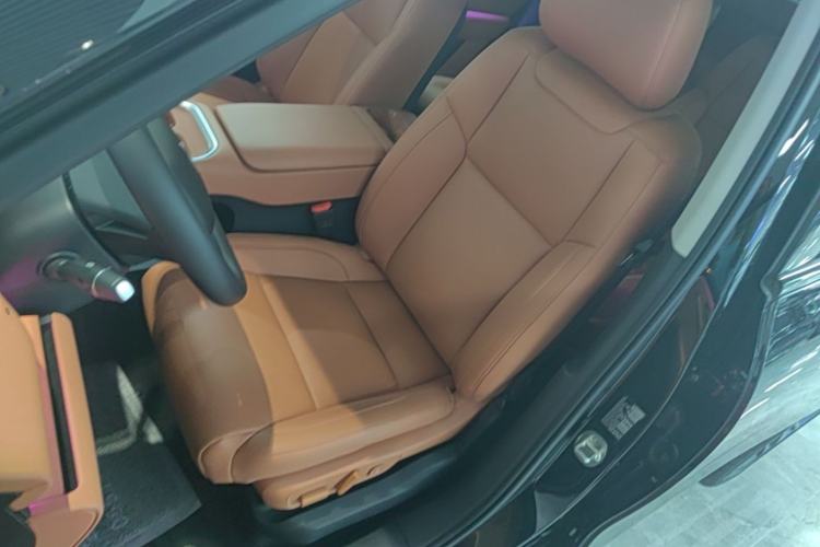 Used Leapmotor C16 2026 Extended-Range 280 LiDAR Zhizun Edition 6 Seats Left Front Seat
