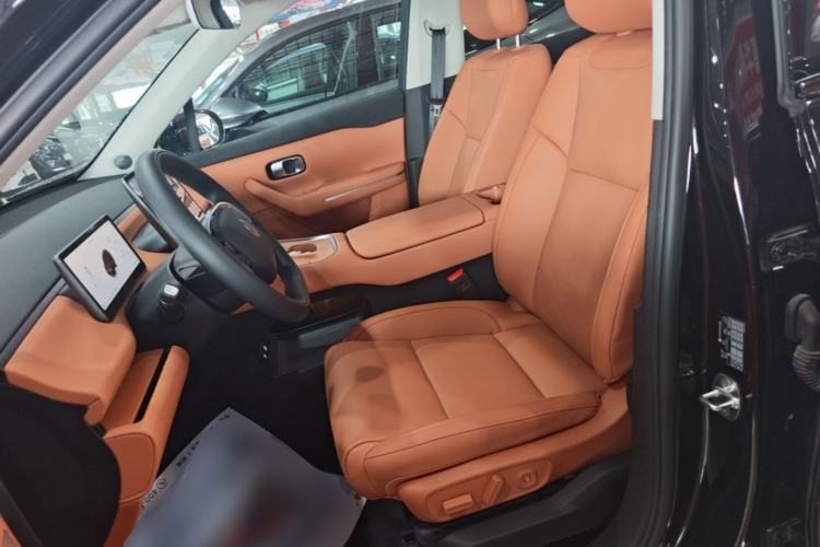 Used Leapmotor C16 2026 Extended-Range 280 LiDAR Zhizun Edition 6 Seats Left Front Seat