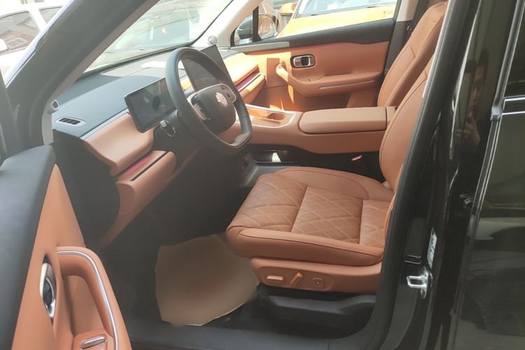 Used Leapmotor C16 2026 Extended-Range 280 LiDAR Zhizun Edition 5 Seats Left Front Seat