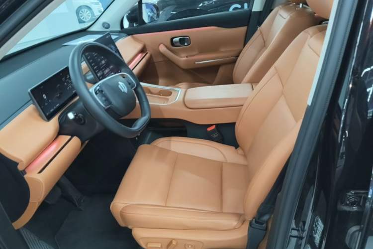 Used Leapmotor C16 2026 Extended-Range 280 LiDAR Zhizun Edition 6 Seats Left Front Seat