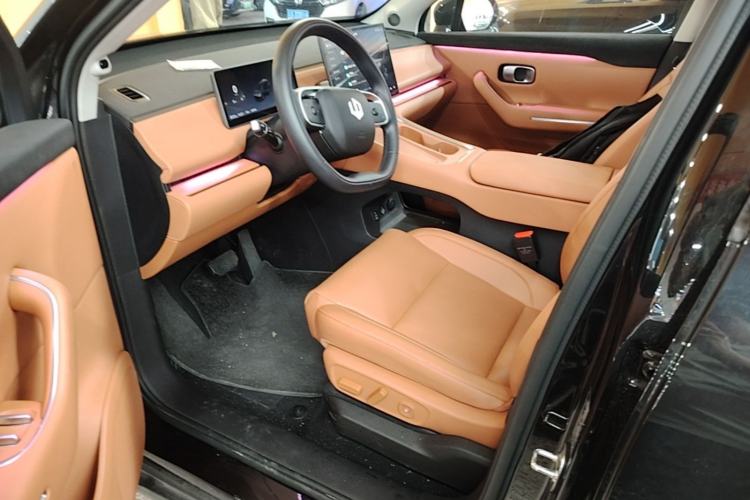 Used Leapmotor C16 2026 Extended-Range 280 LiDAR Zhizun Edition 6 Seats Left Front Seat