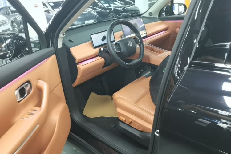 Used Leapmotor C16 2026 Extended-Range 280 LiDAR Zhizun Edition 6 Seats Left Front Seat