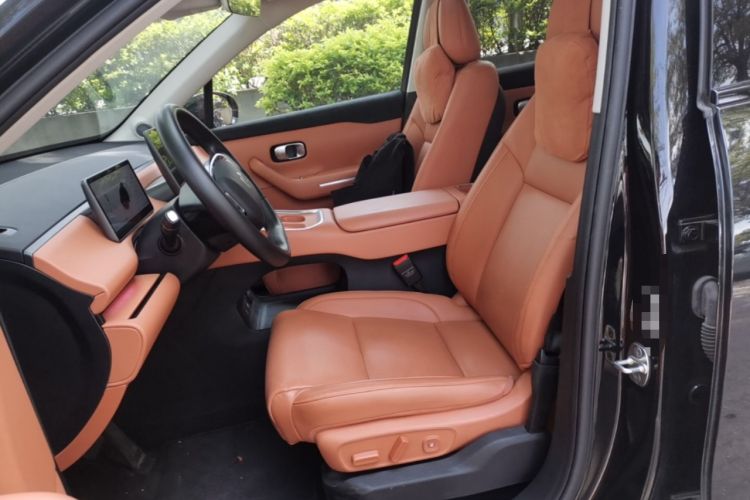 Used Leapmotor C16 2026 Extended-Range 280 LiDAR Zhizun Edition 6 Seats Left Front Seat