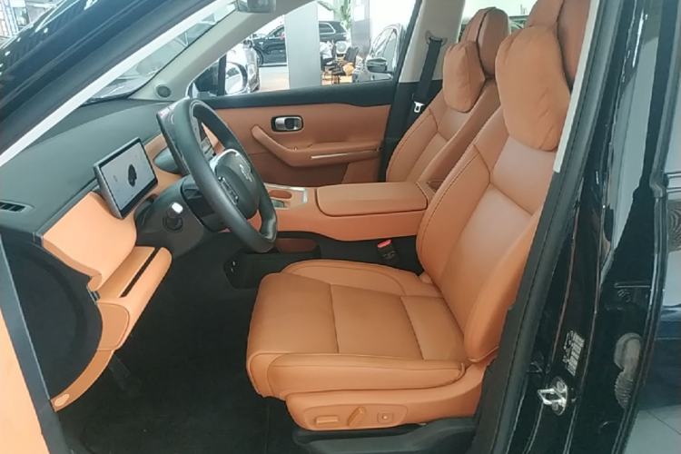 Used Leapmotor C16 2026 Extended-Range 280 LiDAR Zhizun Edition 6 Seats Left Front Seat