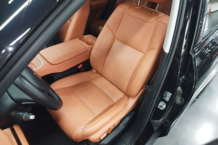 Used Leapmotor C16 2026 Extended-Range 280 LiDAR Zhizun Edition 6 Seats Left Front Seat