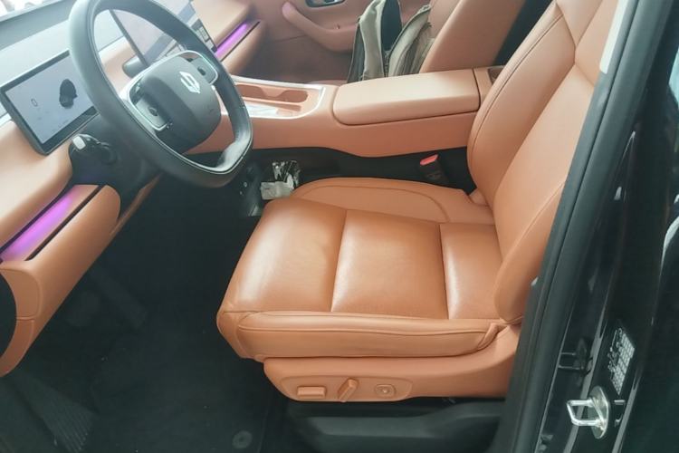 Used Leapmotor C16 2026 Extended-Range 280 LiDAR Zhizun Edition 6 Seats Left Front Seat