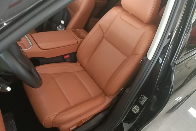 Used Leapmotor C16 2026 Extended-Range 280 LiDAR Zhizun Edition 6 Seats Left Front Seat