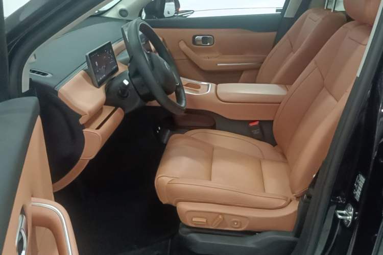 Used Leapmotor C16 2026 Extended-Range 280 LiDAR Zhizun Edition 6 Seats Left Front Seat