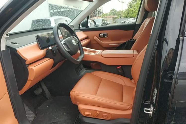 Used Leapmotor C16 2026 Extended-Range 280 LiDAR Zhizun Edition 6 Seats Left Front Seat