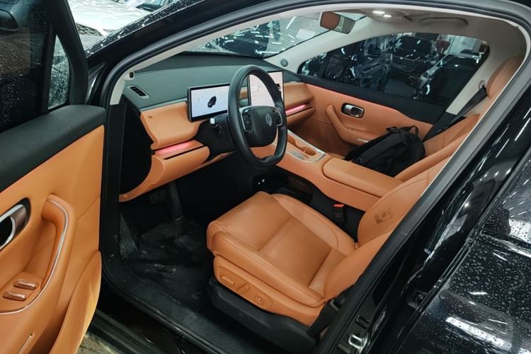 Used Leapmotor C16 2026 Extended-Range 280 LiDAR Zhizun Edition 6 Seats Left Front Seat