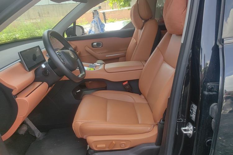 Used Leapmotor C16 2026 Extended-Range 280 LiDAR Zhizun Edition 6 Seats Left Front Seat