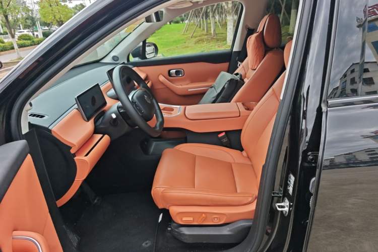 Used Leapmotor C16 2026 Extended-Range 280 LiDAR Zhizun Edition 6 Seats Left Front Seat