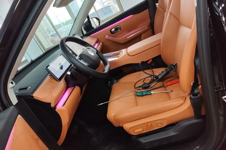Used Leapmotor C16 2026 Extended-Range 280 LiDAR Zhizun Edition 6 Seats Left Front Seat