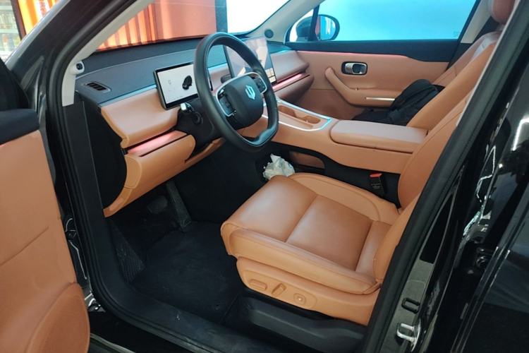 Used Leapmotor C16 2026 Extended-Range 280 LiDAR Zhizun Edition 6 Seats Left Front Seat