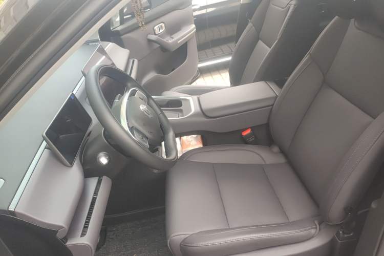 Used Leapmotor C16 2026 All-Electric 630 LiDAR Zhizun Edition 6 Seats Left Front Seat