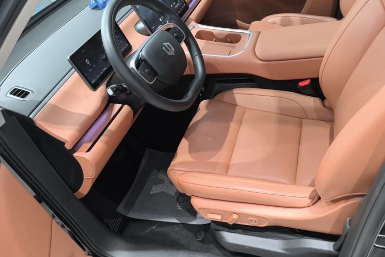 Used Leapmotor C16 2026 Extended-Range 280 LiDAR Zhizun Edition 6 Seats Left Front Seat