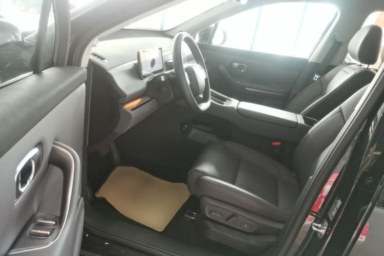 Used Leapmotor C16 2026 Extended-Range 280 LiDAR Zhizun Edition 6 Seats Left Front Seat