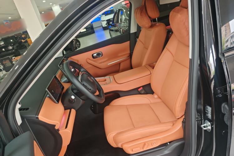 Used Leapmotor C16 2026 Extended-Range 280 LiDAR Zhizun Edition 6 Seats Left Front Seat