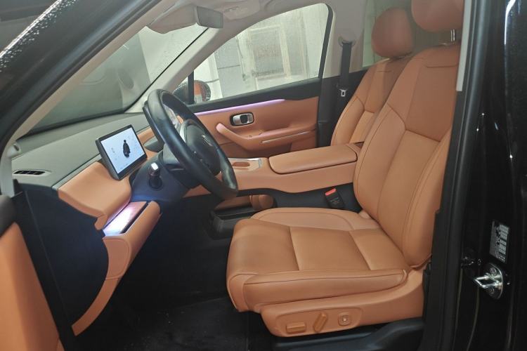 Used Leapmotor C16 2026 Extended-Range 280 LiDAR Zhizun Edition 6 Seats Left Front Seat