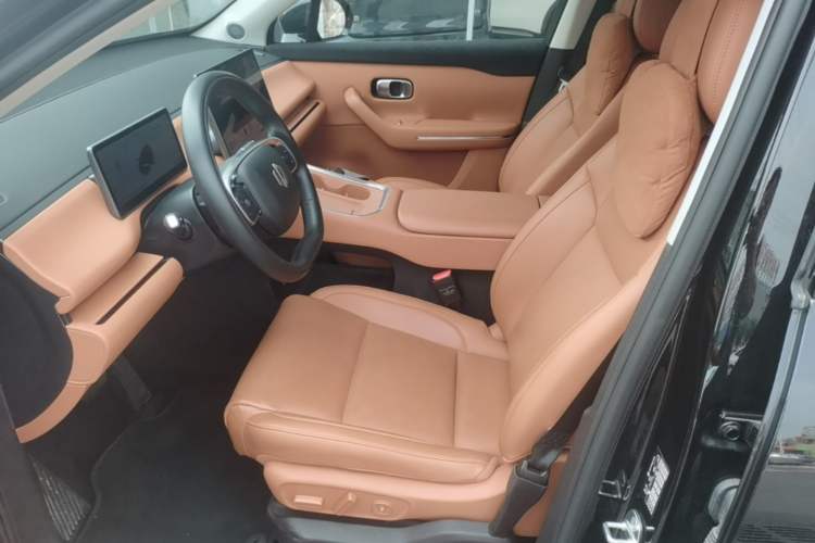 Used Leapmotor C16 2026 Extended-Range 280 LiDAR Zhizun Edition 6 Seats Left Front Seat