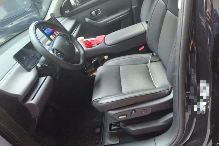 Used Leapmotor C16 2026 All-Electric 630 LiDAR Zhizun Edition 6 Seats Left Front Seat