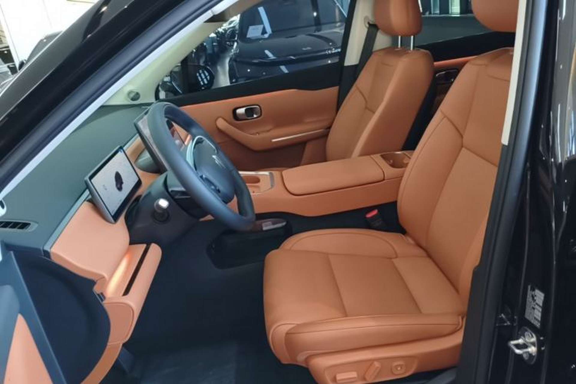 Used Leapmotor C16 2026 Extended-Range 280 LiDAR Zhizun Edition 6 Seats Left Front Seat