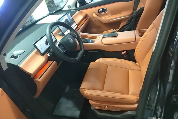 Used Leapmotor C16 2026 Extended-Range 280 LiDAR Zhizun Edition 6 Seats Left Front Seat
