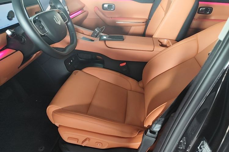 Used Leapmotor C16 2026 Extended-Range 280 LiDAR Zhizun Edition 6 Seats Left Front Seat
