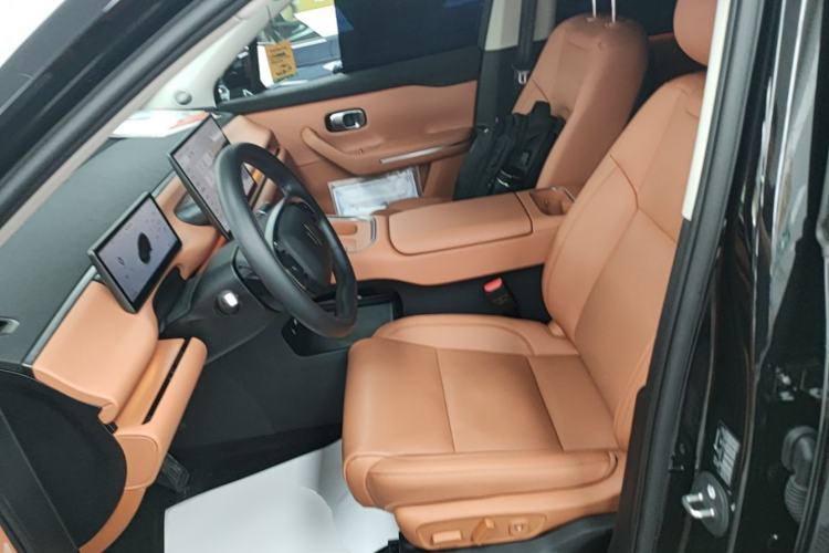 Used Leapmotor C16 2026 All-Electric 630 LiDAR Zhizun Edition 6 Seats Left Front Seat