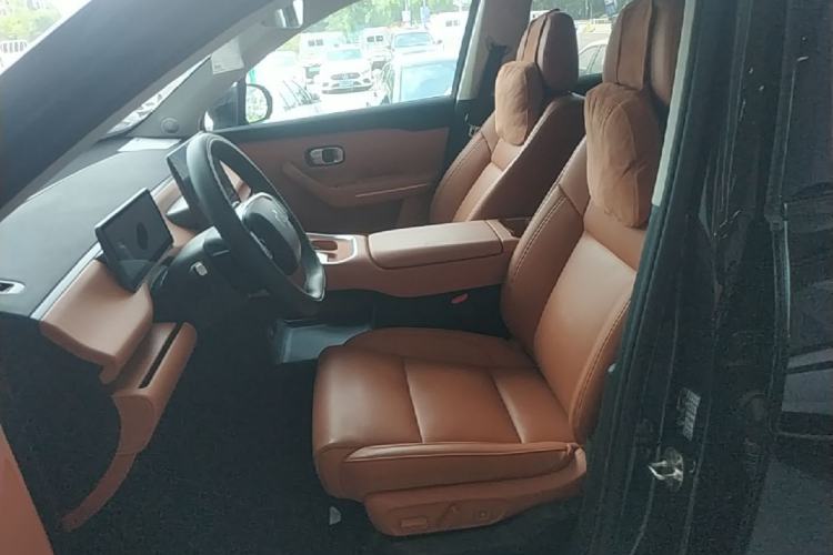 Used Leapmotor C16 2026 All-Electric 630 LiDAR Zhizun Edition 6 Seats Left Front Seat