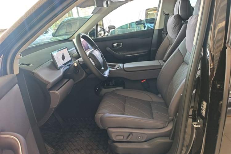 Used Leapmotor C16 2026 Extended-Range 280 LiDAR Zhizun Edition 5 Seats Left Front Seat