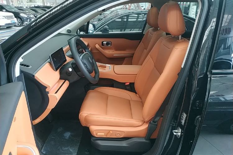 Used Leapmotor C16 2026 Extended-Range 280 LiDAR Zhizun Edition 6 Seats Left Front Seat