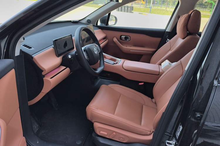 Used Leapmotor C16 2026 Extended-Range 280 LiDAR Zhizun Edition 6 Seats Left Front Seat