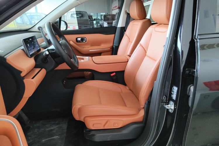 Used Leapmotor C16 2026 Extended-Range 280 LiDAR Zhizun Edition 6 Seats Left Front Seat