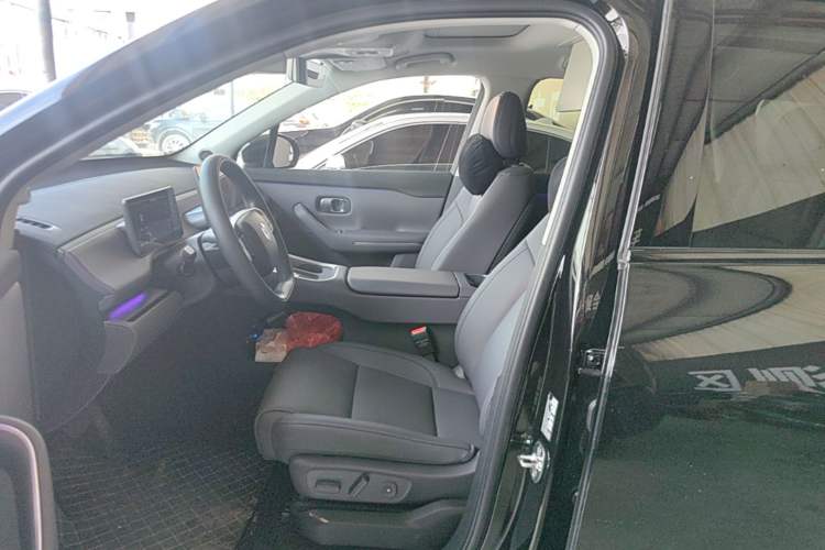 Used Leapmotor C16 2026 Extended-Range 280 LiDAR Zhizun Edition 6 Seats Left Front Seat