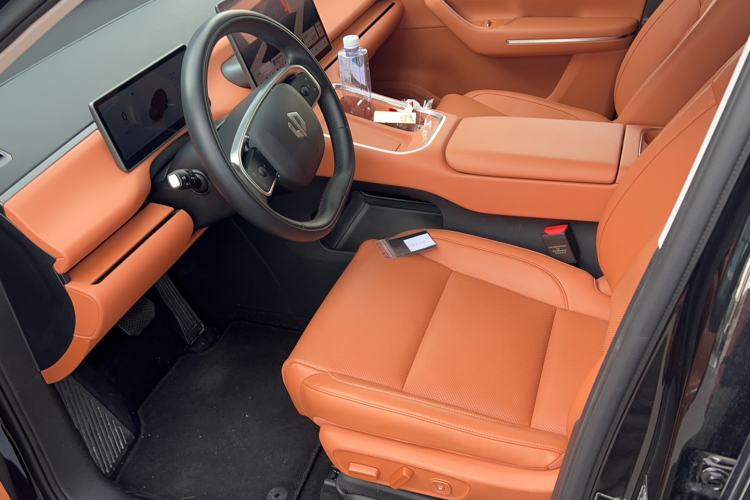 Used Leapmotor C16 2026 Extended-Range 280 LiDAR Zhizun Edition 6 Seats Left Front Seat