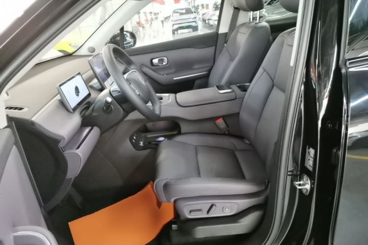 Used Leapmotor C16 2026 Extended-Range 280 LiDAR Zhizun Edition 6 Seats Left Front Seat