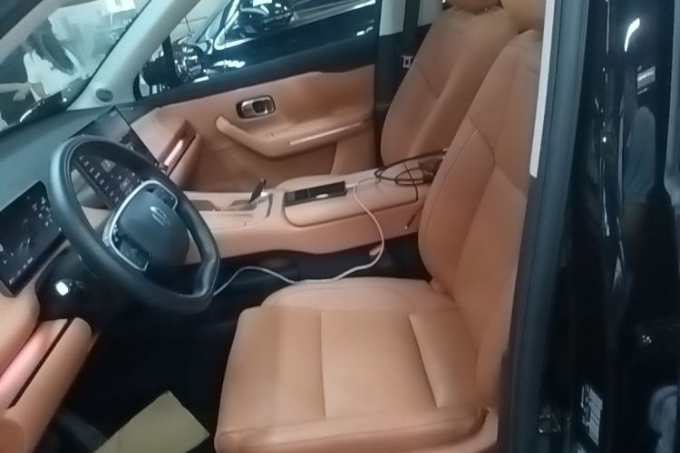Used Leapmotor C16 2026 Extended-Range 280 LiDAR Zhizun Edition 6 Seats Left Front Seat