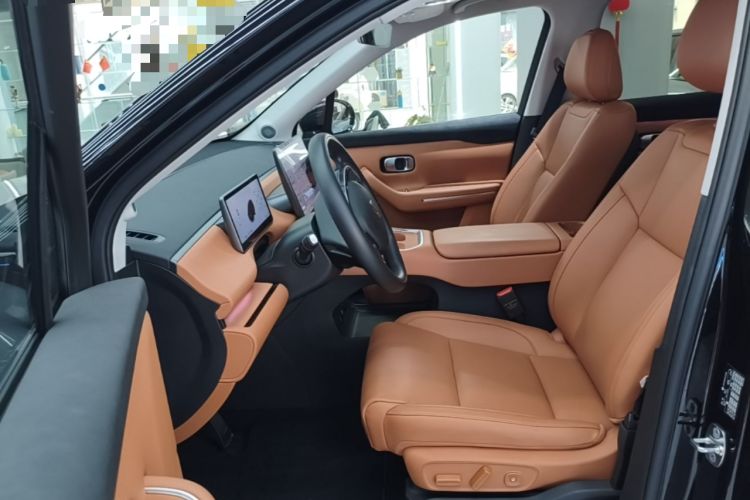 Used Leapmotor C16 2026 Extended-Range 280 LiDAR Zhizun Edition 6 Seats Left Front Seat