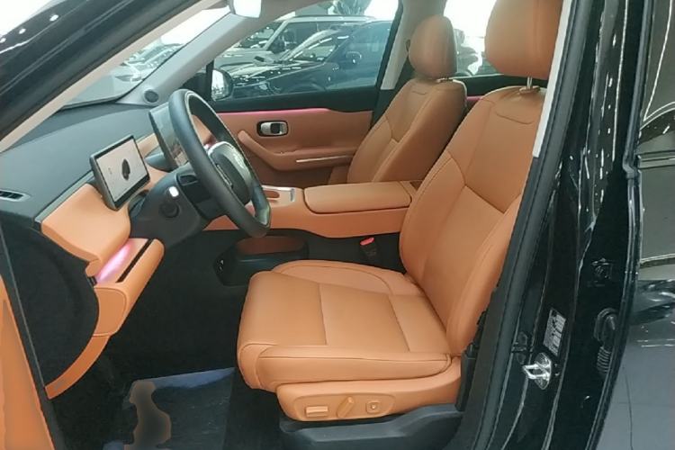 Used Leapmotor C16 2026 Extended-Range 280 LiDAR Zhizun Edition 6 Seats Left Front Seat