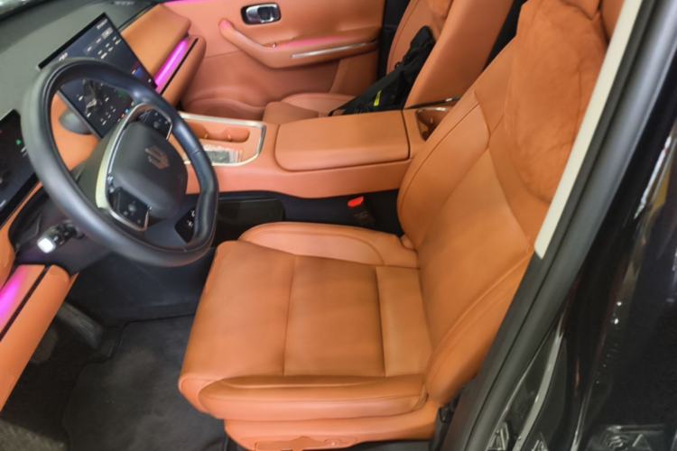 Used Leapmotor C16 2026 Extended-Range 280 LiDAR Zhizun Edition 6 Seats Left Front Seat