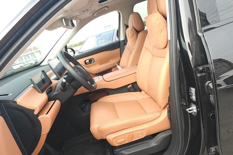 Used Leapmotor C16 2026 Extended-Range 280 LiDAR Zhizun Edition 6 Seats Left Front Seat