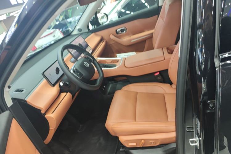 Used Leapmotor C16 2026 Extended-Range 280 LiDAR Zhizun Edition 6 Seats Left Front Seat