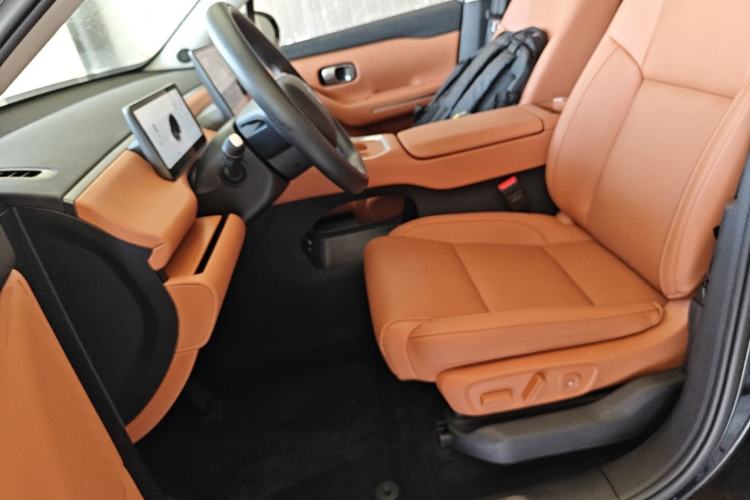Used Leapmotor C16 2026 Extended-Range 280 LiDAR Zhizun Edition 6 Seats Left Front Seat