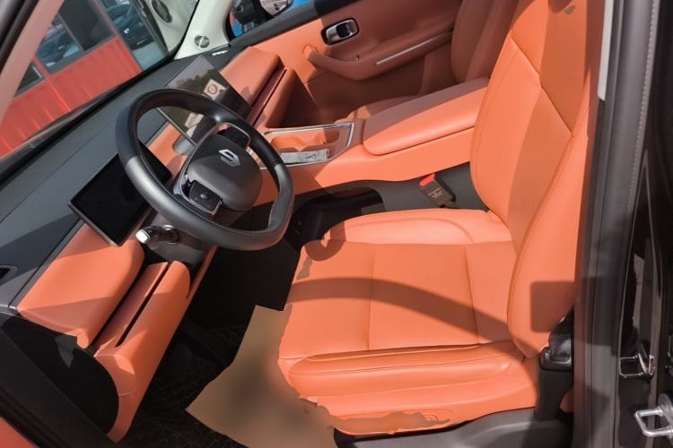 Used Leapmotor C16 2026 Extended-Range 280 LiDAR Zhizun Edition 6 Seats Left Front Seat