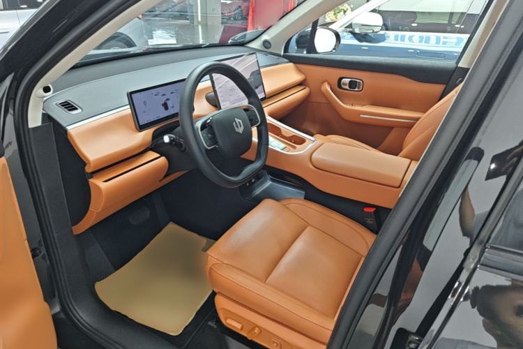 Used Leapmotor C16 2026 Extended-Range 280 LiDAR Zhizun Edition 6 Seats Left Front Seat