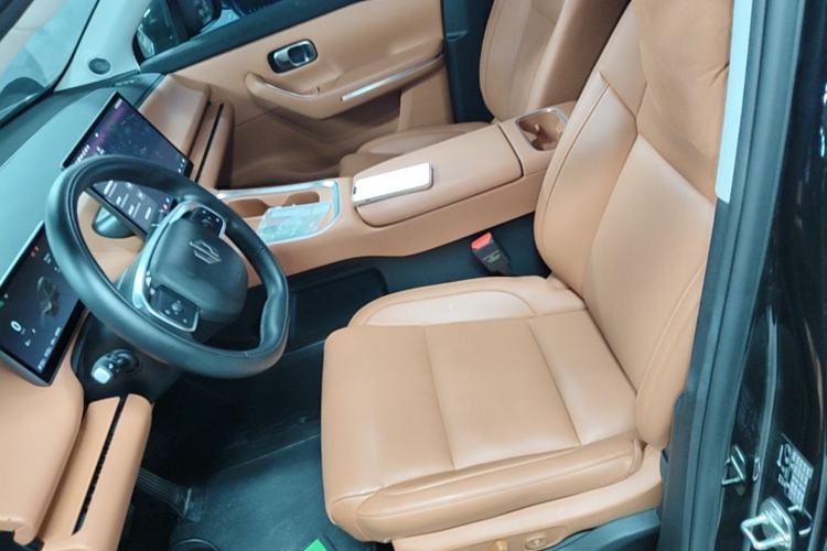 Used Leapmotor C16 2026 Extended-Range 280 LiDAR Zhizun Edition 6 Seats Left Front Seat