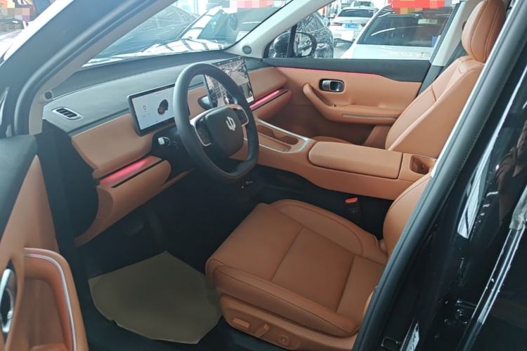 Used Leapmotor C16 2026 Extended-Range 280 LiDAR Zhizun Edition 6 Seats Left Front Seat