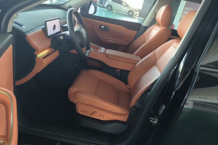 Used Leapmotor C16 2026 Extended-Range 280 LiDAR Zhizun Edition 6 Seats Left Front Seat
